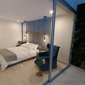 Apartameto 1606 Espectacular Vista La Carolina, Piso 16 One - , Quito Ecuador